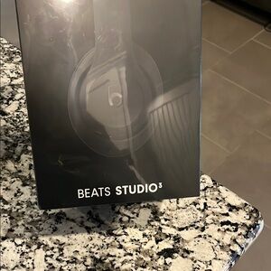 Beats Studio3 Wireless Headphones - Black
New in box never opened